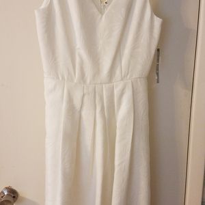 Beautiful White Sleeveless Dress